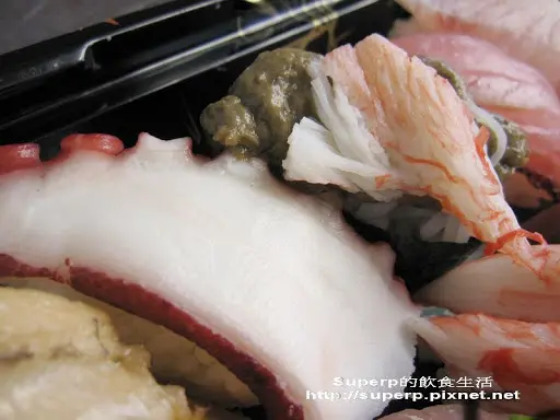 松叶蟹的肉也算厚实)                  坚鱼&干贝(坚鱼上面的葱花姜