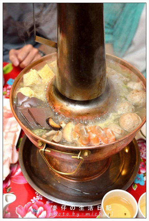 东北轩酸菜白肉锅