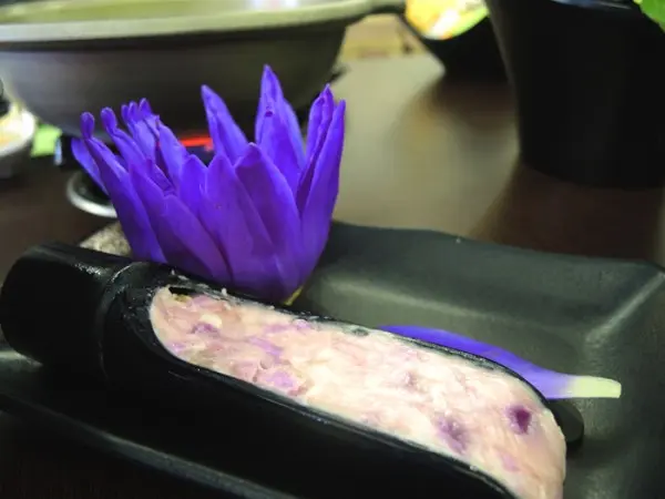 台北南京三民站)火锅里也能看莲花秀,回访率100%～ 樱之田野养生野菜