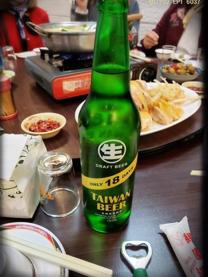 台灣啤酒（NT 100/樽）